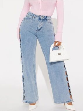 CUTOUT WIDE LEG JEANS